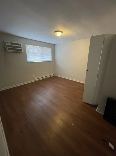 Representative Statham Cove bedroom